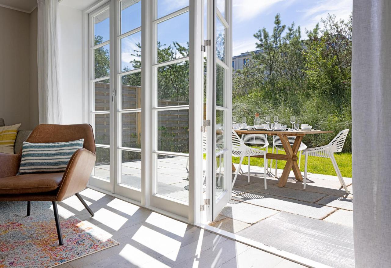 Haus No 7 *