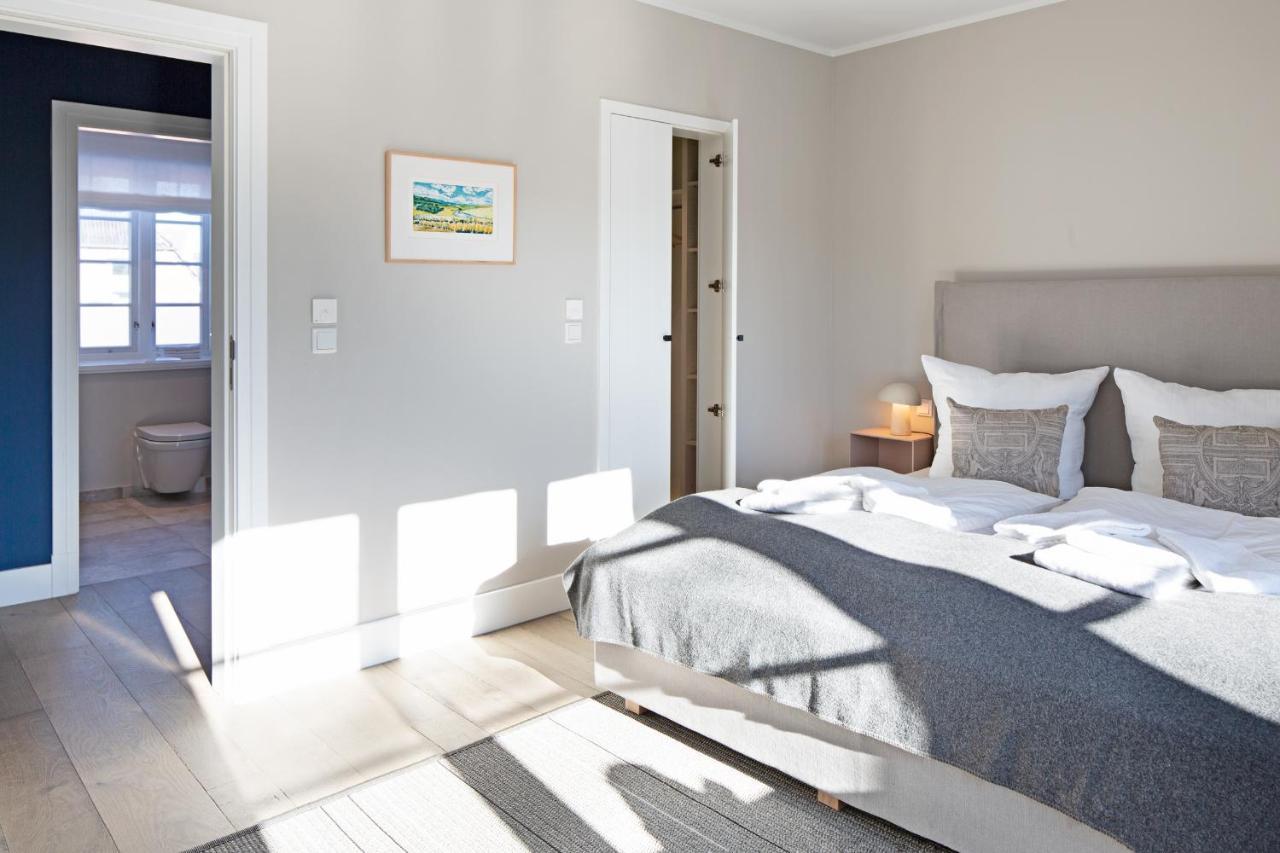 Haus No 7 *